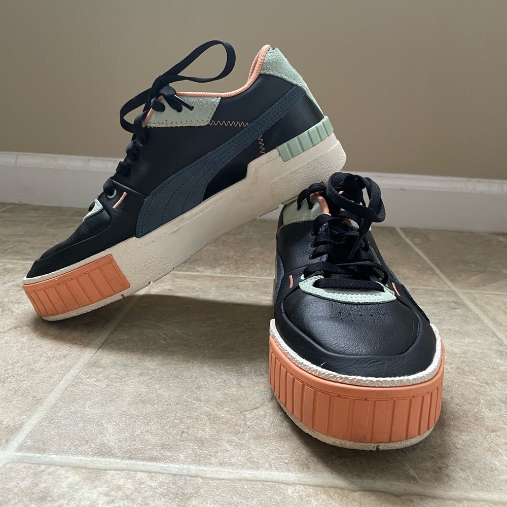 PUMA Cali Sneakers. Size 9